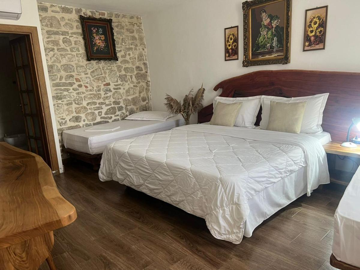 Hotel Omer The Ottoman House Berat Exterior foto