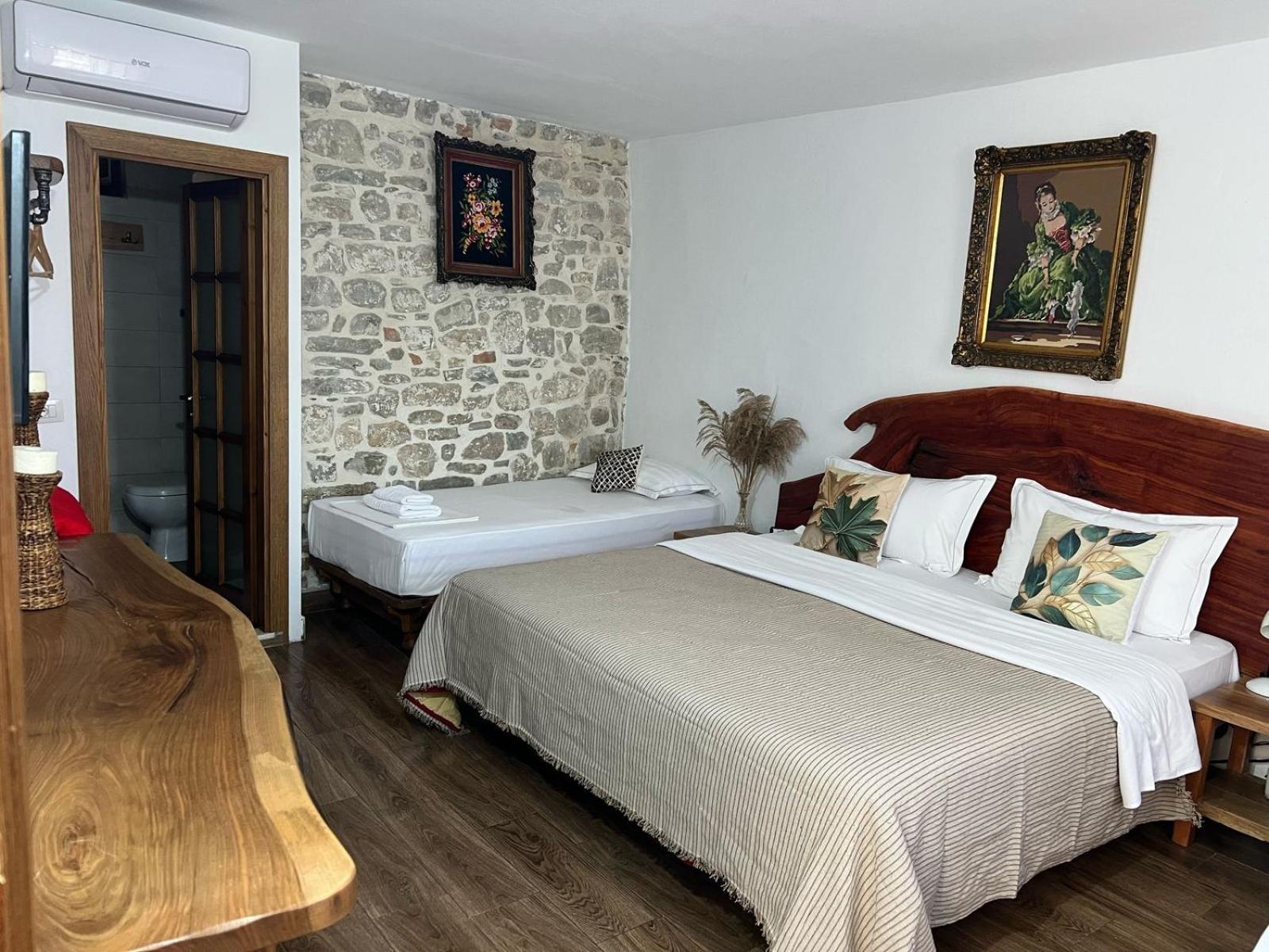 Hotel Omer The Ottoman House Berat Exterior foto